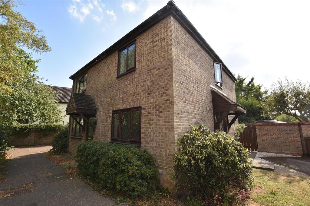 Hallowell Down, South Woodham Ferrers 2 bed semidetached house for