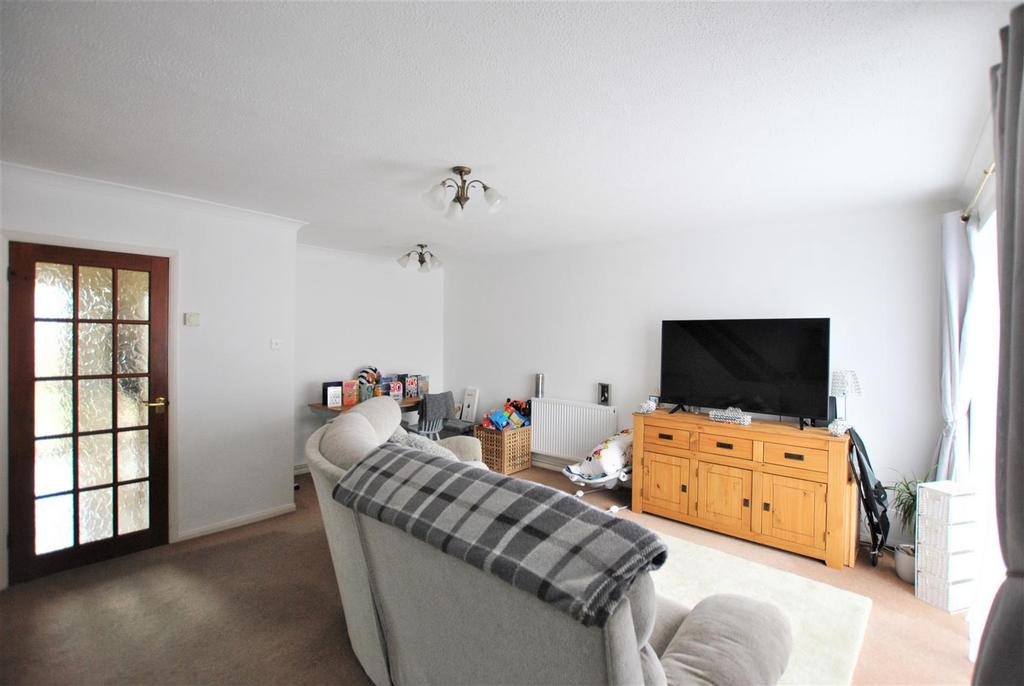 Moor Park, Clevedon 3 bed terraced house £1,095 pcm (£253 pw)