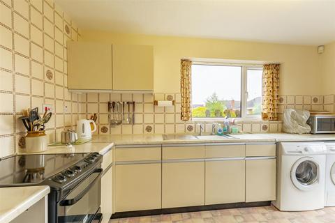 3 bedroom bungalow for sale - Surfleet Close, Nottingham
