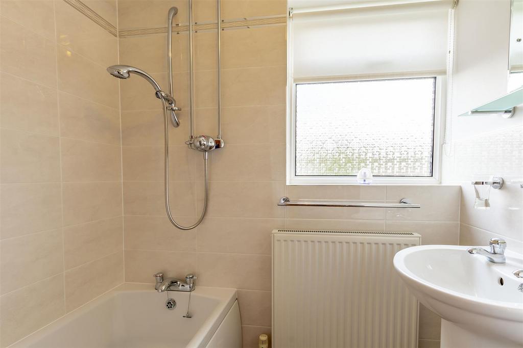 Bathroom (2)-HDR copy.jpg