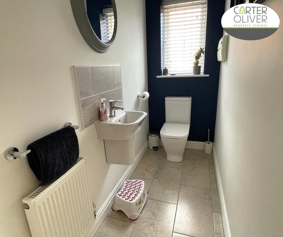 Downstairs wc