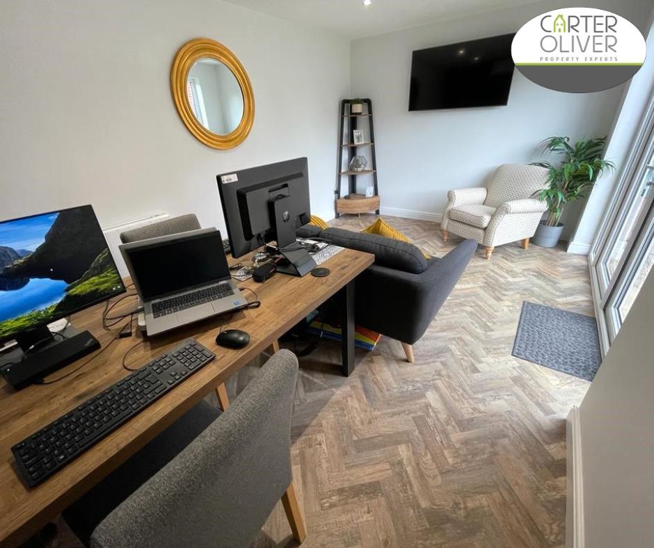 Double home office