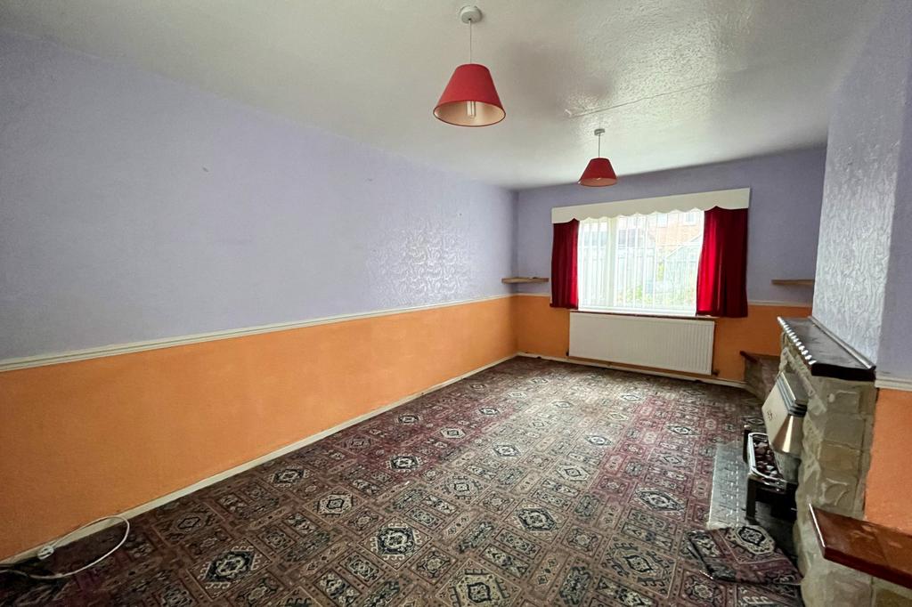 Shearwater Avenue, Longbenton, NE12 3 bed terraced house £100,000