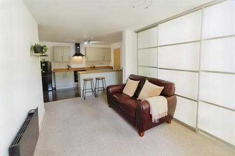 2 bedroom apartment for sale, The Park, Kirkburton, Huddersfield