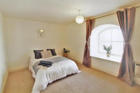 2 bedroom apartment for sale, The Park, Kirkburton, Huddersfield
