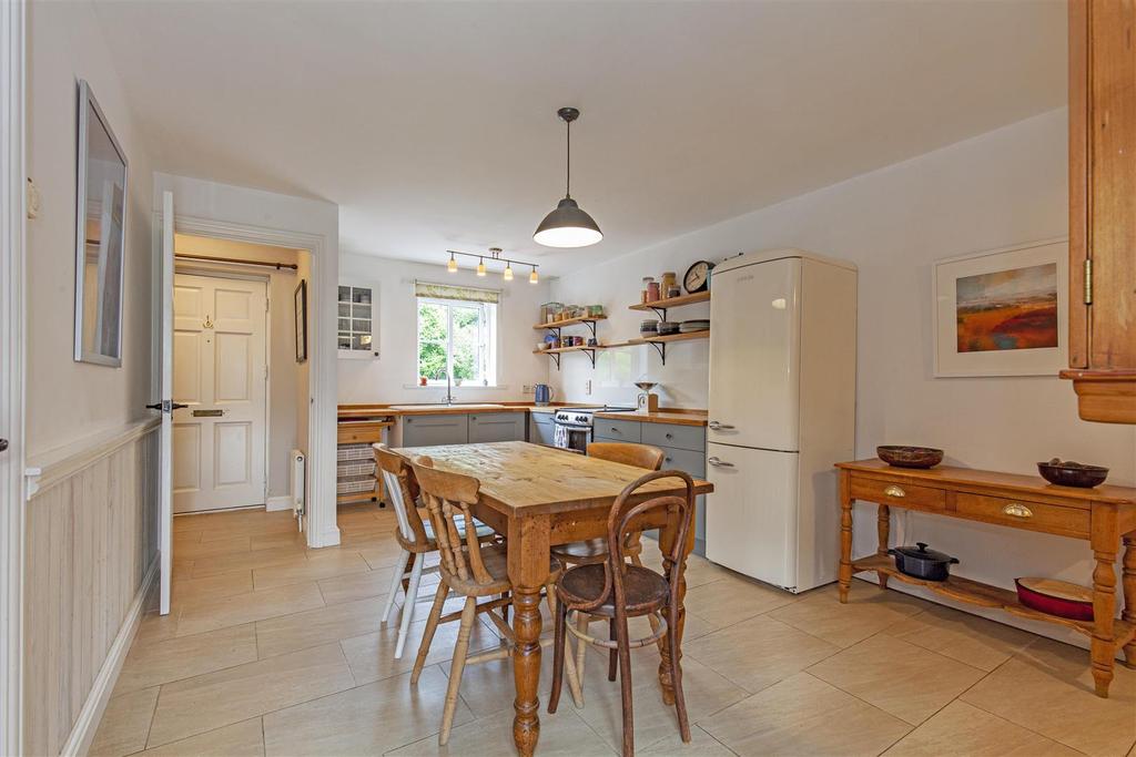 Kitchen-2.jpg