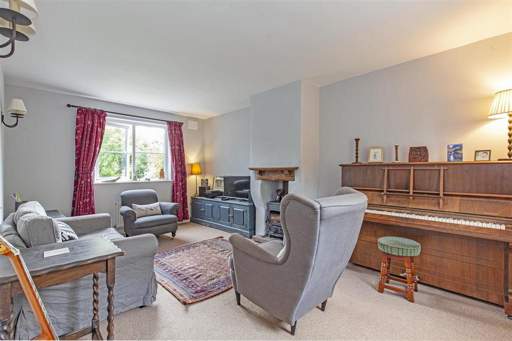Reception Room-1.jpg