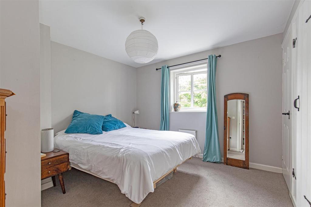 Bedroom 1-1.jpg