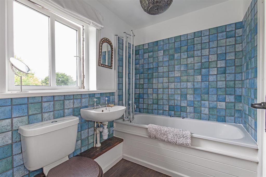 Bathroom-1.jpg