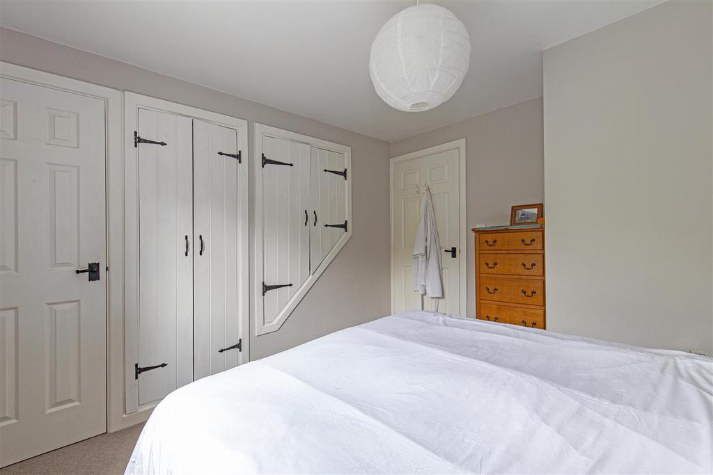 Bedroom 1-2.jpg