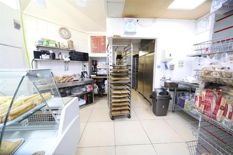 Property for sale, Green Lanes, London