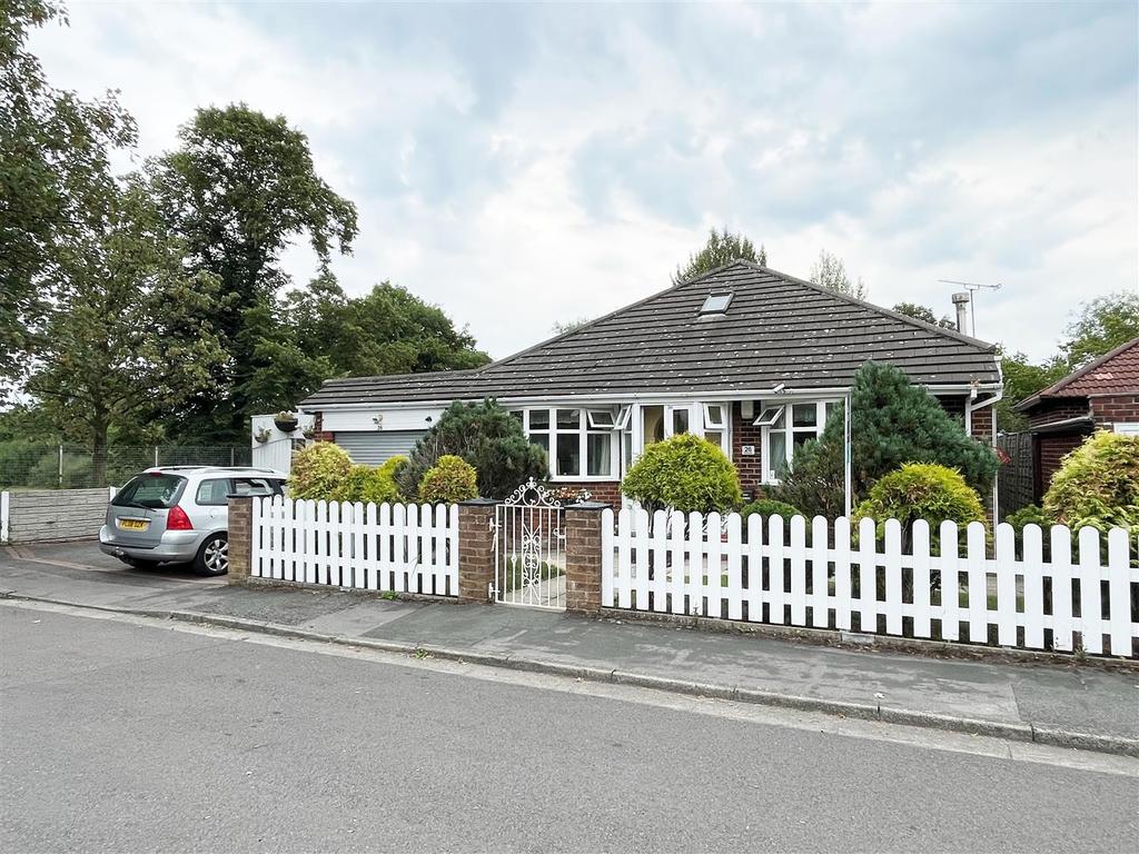 Rose Vale, Heald Green, Cheadle 5 bed detached bungalow for sale £550,000