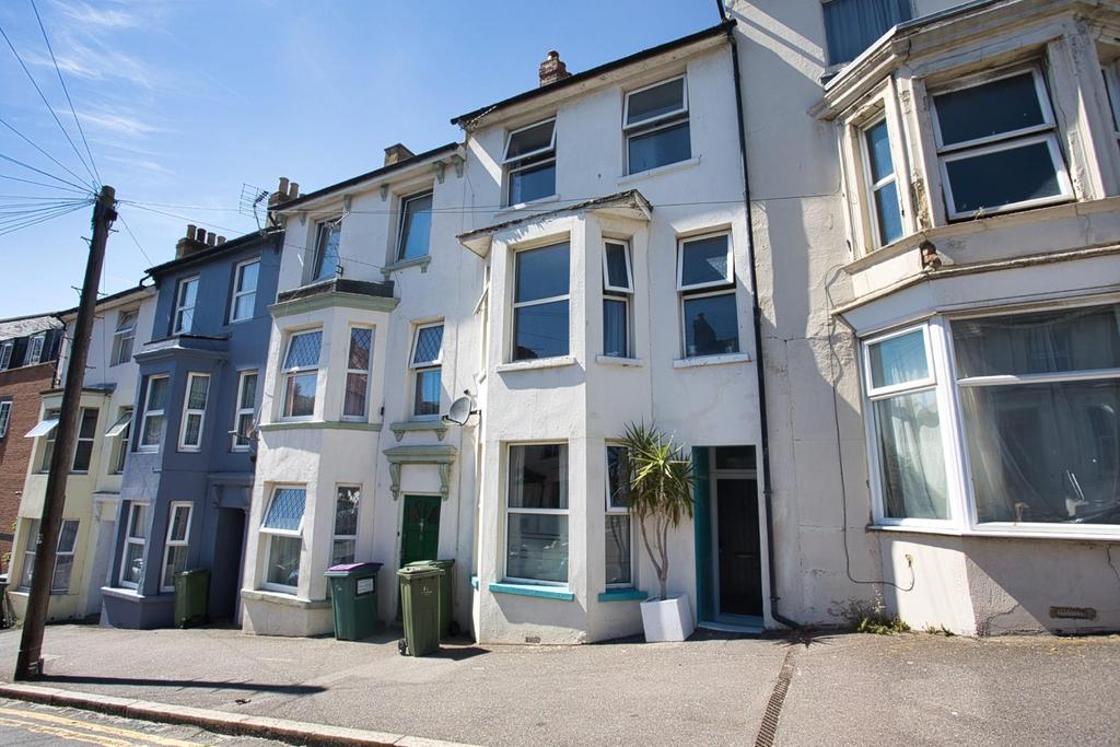 Clarence Street, Folkestone 4 bed terraced house £295,000