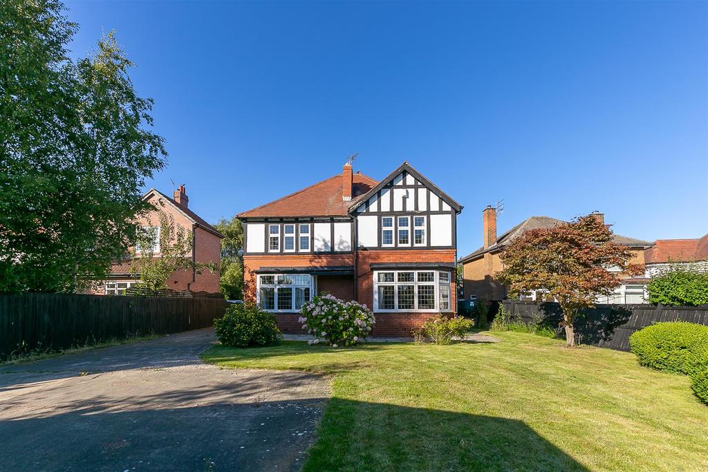 Kenton Road, Gosforth, Newcastle upon... 4 bed detached house £835,000