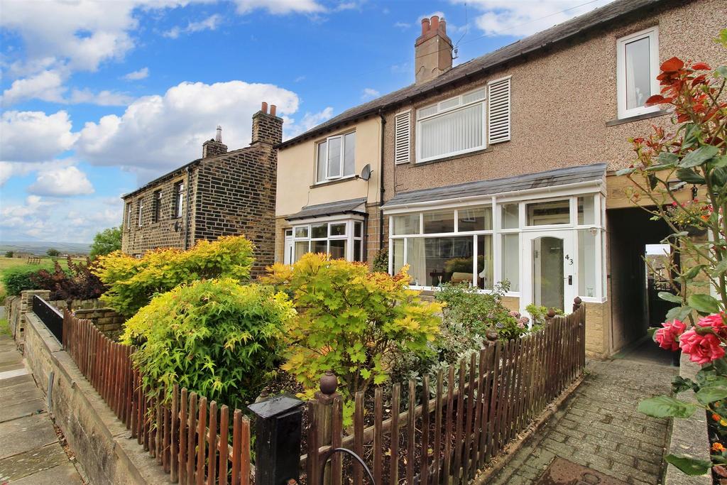 Hall Bower Lane, Hall Bower, Huddersfield, HD4 6RW 2 bed terraced house