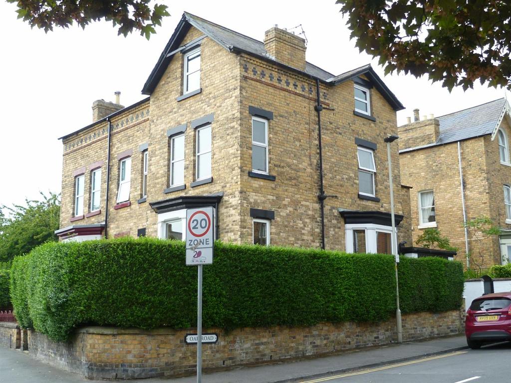 Seamer Road, Scarborough 4 bed semidetached house £270,000