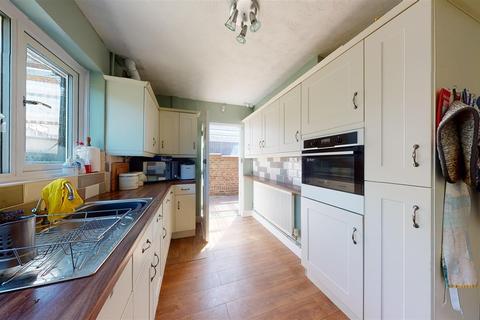 2 bedroom semi-detached bungalow for sale - Downs Road, Folkestone