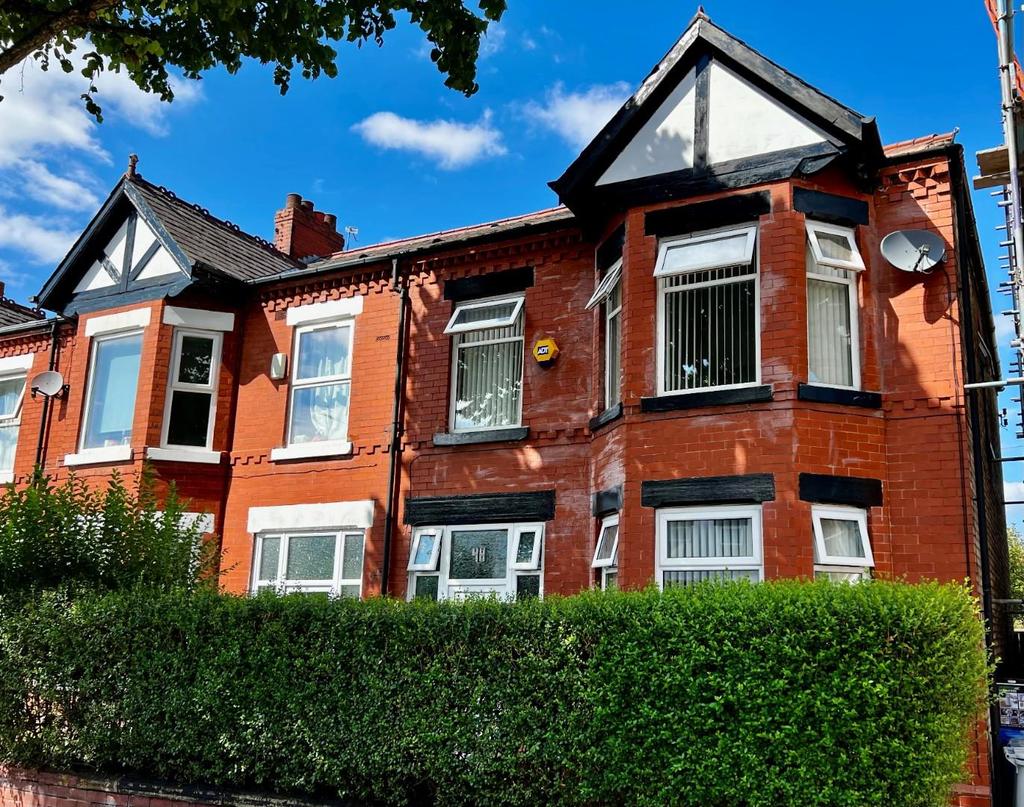 Kings Road, Old Trafford 4 bed end of terrace house £370,000
