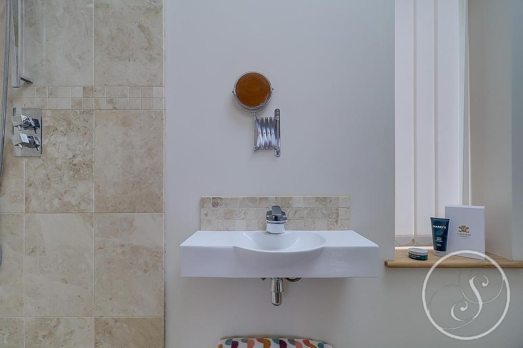 Ensuite/Wet Room