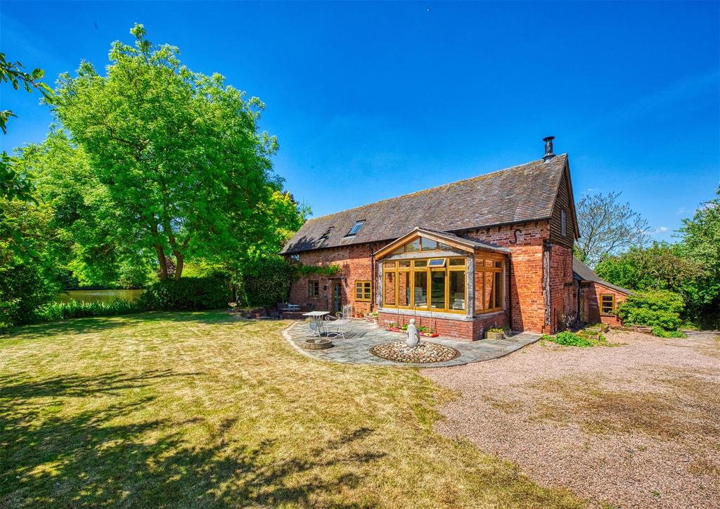 The Mill Barn, Hyde Mill Lane, Brewood, Staffordshire 3 bed barn conversion to rent £2,200 pcm