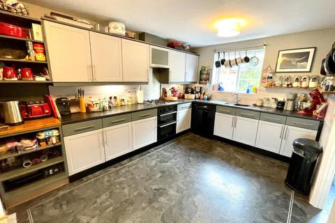 1 Badger Lane, Grange Park, Northampton, NN4 5DH