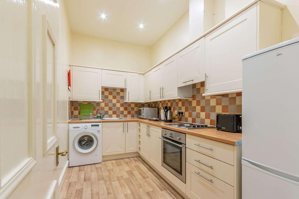 Valleyfield Street Edinburgh EH3 9LP United Kingdom 2 bed flat £1,500 pcm (£346 pw)