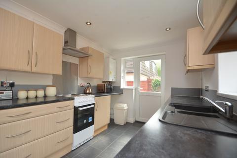 3 bedroom semi-detached house for sale - Escley Drive, Hereford, HR2