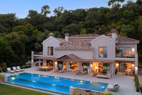 6 bedroom villa - La Zagaleta, Benahavis, Malaga
