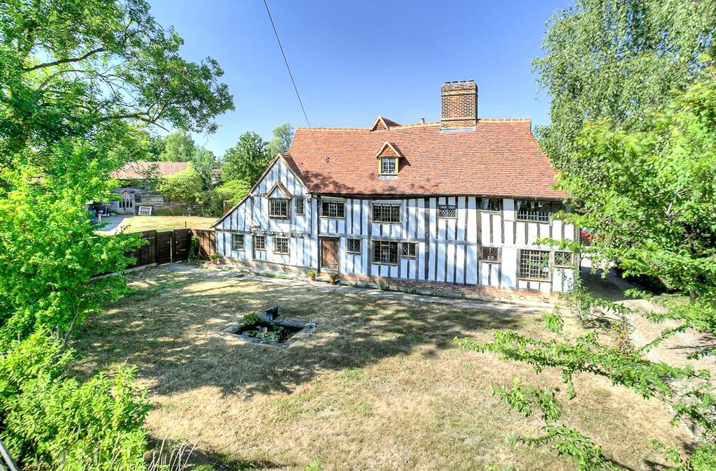 Chelmsford Road, Barnston, CM6 5 bed detached house for sale £1,400,000