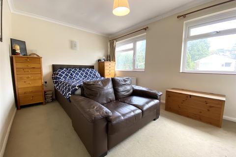 3 bedroom end of terrace house to rent, Durfold Drive, Reigate, Surrey, RH2