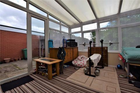 3 bedroom semi-detached house for sale - Finlay Road, Gloucester, Gloucestershire, GL4