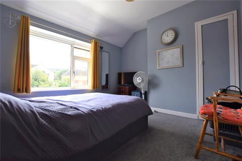 3 bedroom semi-detached house for sale - Finlay Road, Gloucester, Gloucestershire, GL4