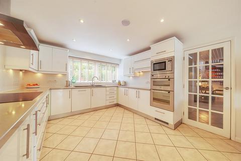 4 bedroom detached house for sale, Stunning four double bedroom detached house in West Chiltington