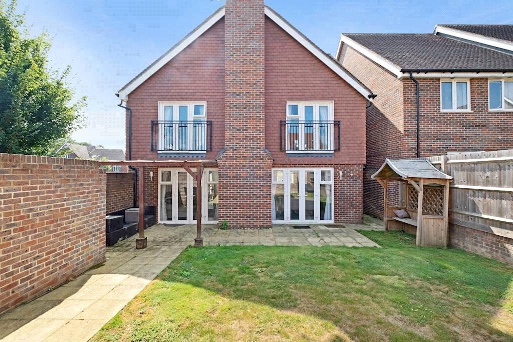 Sorrel Close, Lindfield, Haywards Heath, West Sussex, RH16 4 bed ...