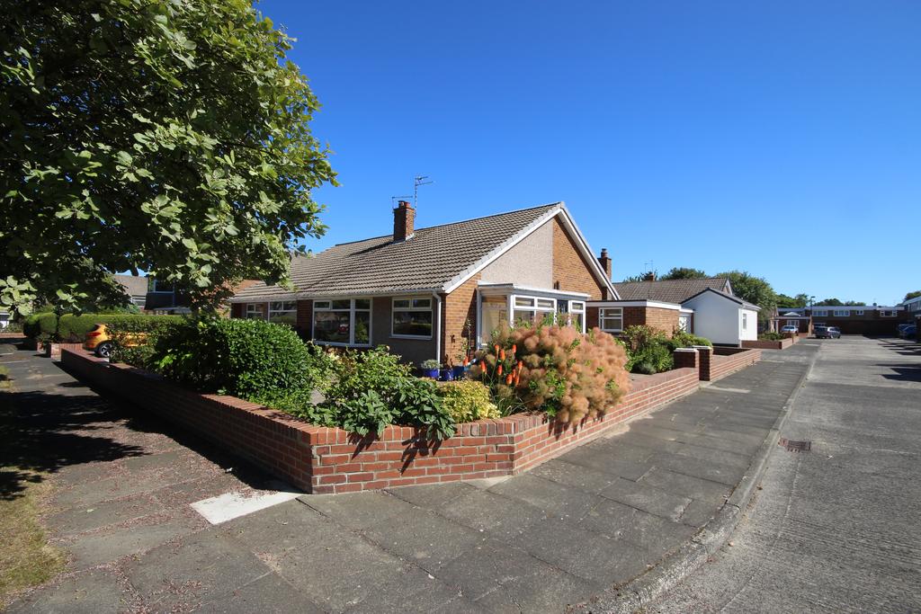 Grenville Way, Whitley Bay, Tyne And... 2 bed semidetached bungalow