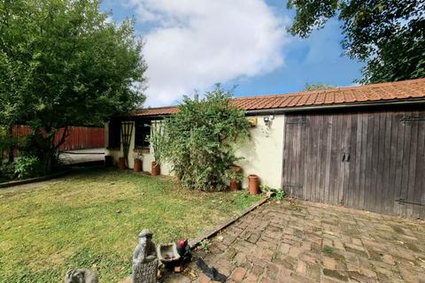 8 Lenacre Lane, Whitfield, Dover, CT16 3HL