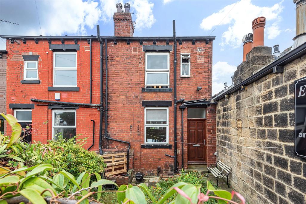 Monk Bridge Road, Headingley, Leeds, LS6 1 bed terraced house £99,000