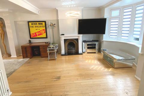 130 Towcester Road, Northampton, NN4 8LH