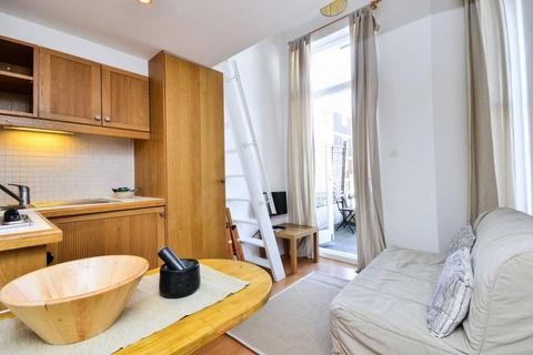 Studio to rent, Fairholme Road, West Kensington, London, W14