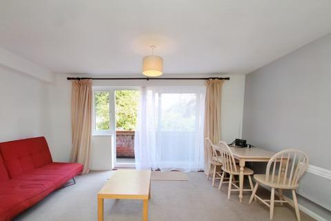 15 Cumbrian Way, Uxbridge, UB8 1XD