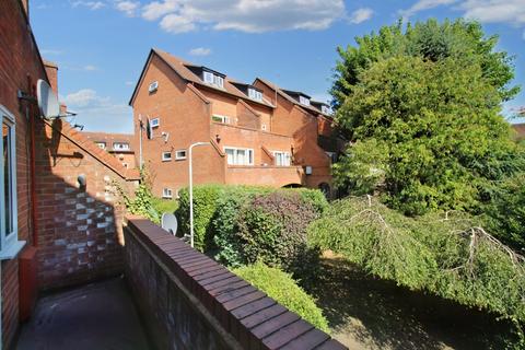 15 Cumbrian Way, Uxbridge, UB8 1XD