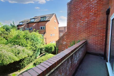 15 Cumbrian Way, Uxbridge, UB8 1XD