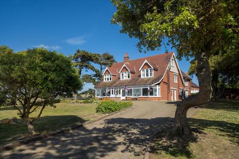 6 bedroom detached house for sale, Colwell Bay, Freshwater, Isle of Wight, PO40