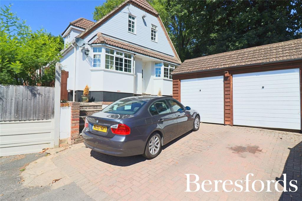 Crown Road, Billericay, CM11 4 bed detached house for sale £800,000