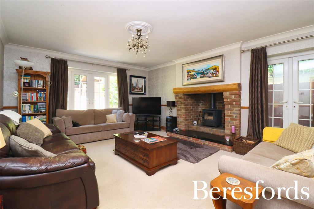 Crown Road, Billericay, CM11 4 bed detached house for sale £800,000