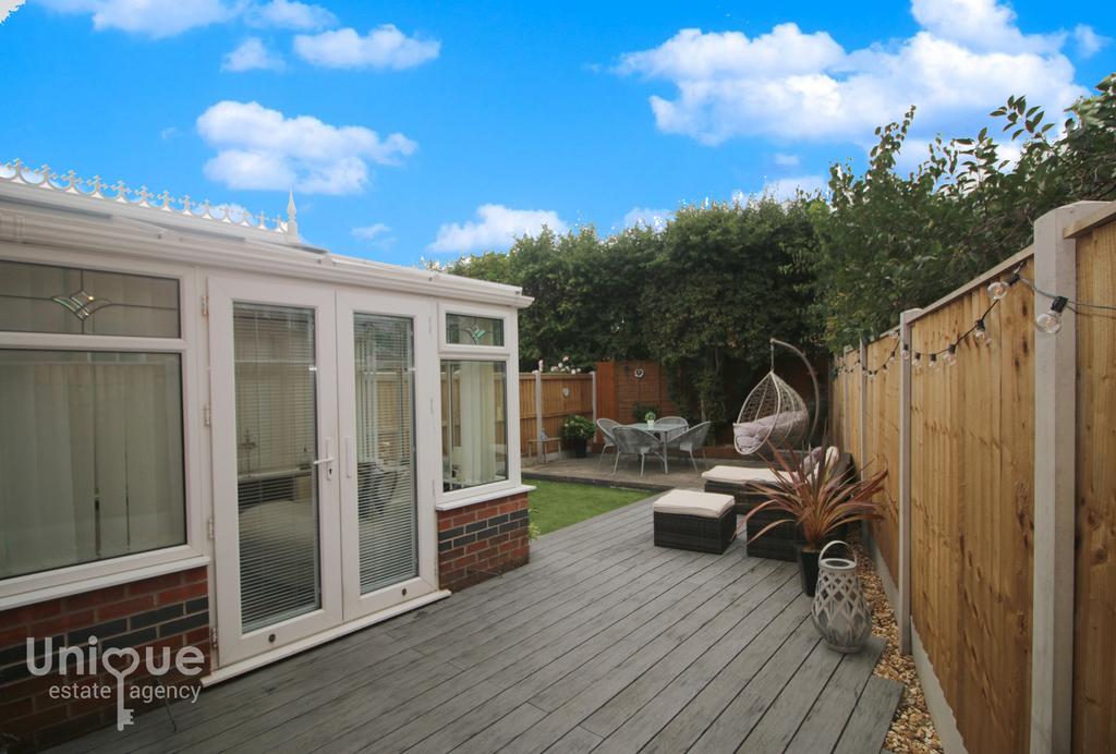 Ruthin Drive, ThorntonCleveleys, FY5 3 bed detached house for sale £
