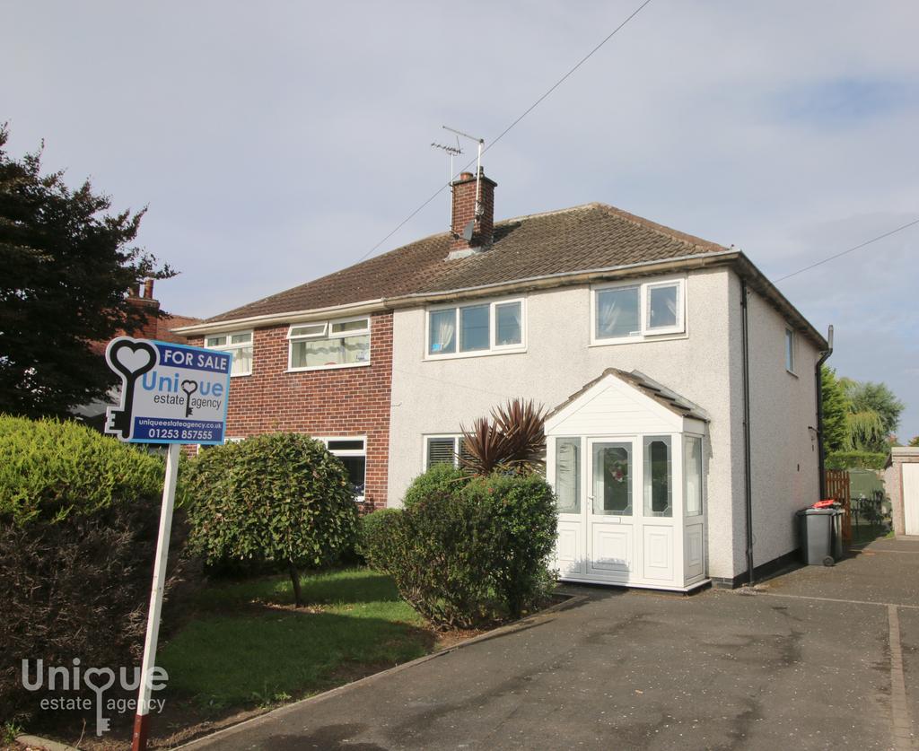 Hawthorne Road, ThorntonCleveleys, FY5 3 bed semidetached house £