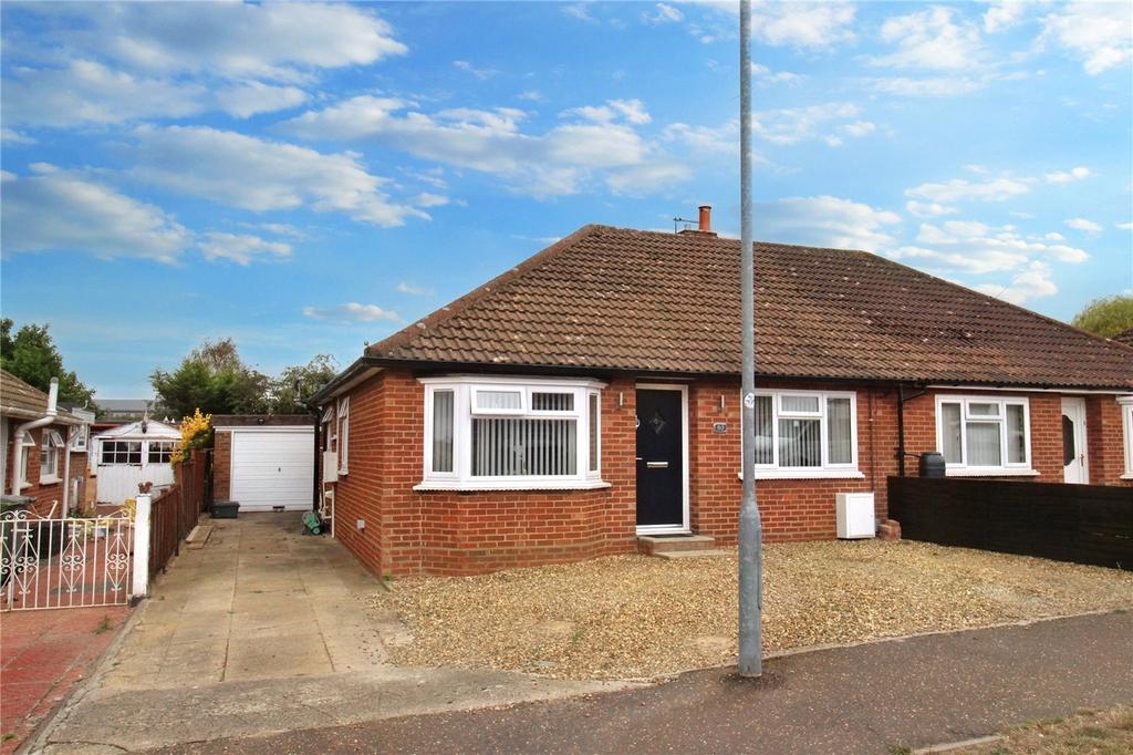 Lone Barn Road, Sprowston, Norwich, Norfolk, NR7 3 bed bungalow for