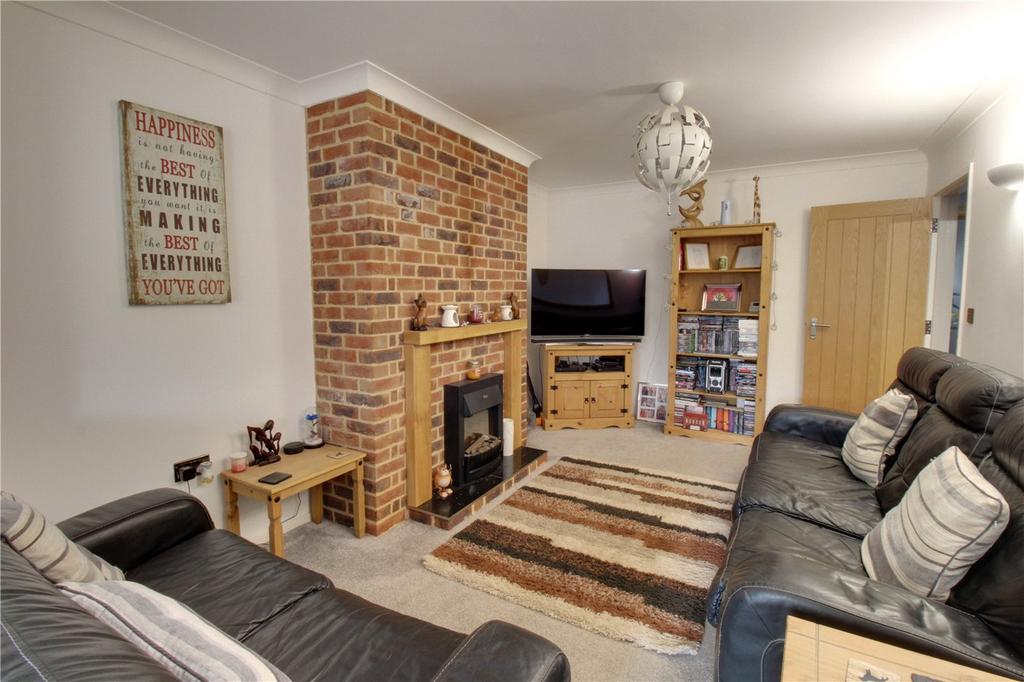 Lone Barn Road, Sprowston, Norwich, Norfolk, NR7 3 bed bungalow £300,000