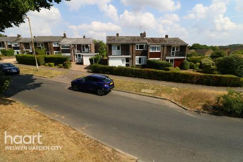 85 Briars Lane, Hatfield, AL10 8EX